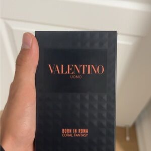 Valentino Uomo Fragrance Box - Black